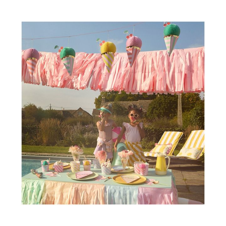 Pastel Ice Cream Sundae Dinner Napkins